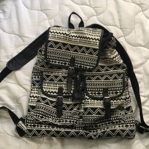 Mossimo Black and white backpack